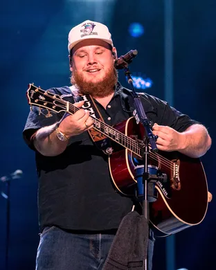 Luke Combs Oklahoma City
